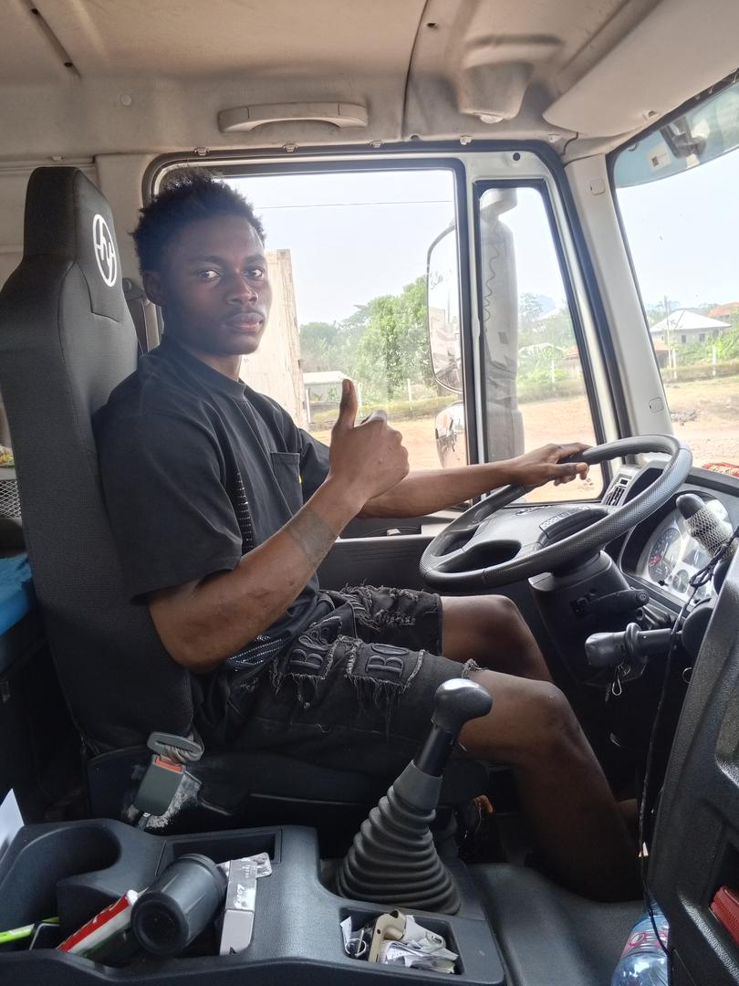 Stagiaire CFP-CIC en cabine de camion — conduite poids lourds